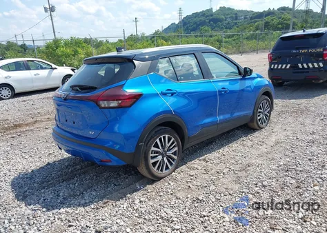 2023 Nissan Kicks Sv Xtronic Cvt z USA, uszkodzony, nr VIN 3N1CP5CV6PL530955
